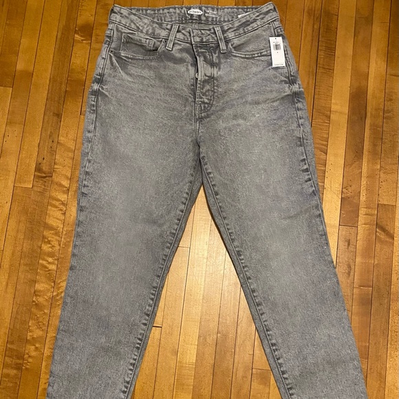 Old Navy Gray Jeans, Size 6, OG High Rise, Straight Leg. Brand new. - Picture 1 of 1